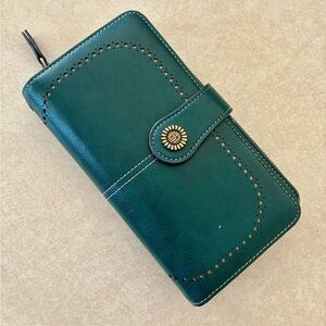 RFID Blocking Wallet Clutch